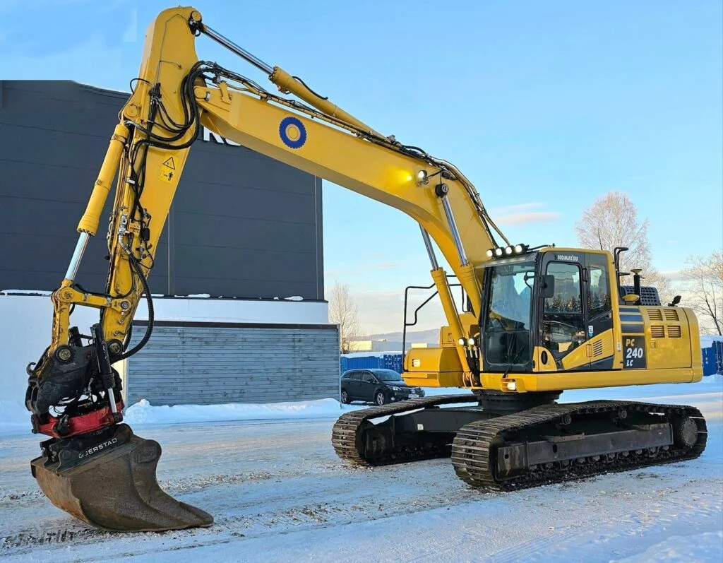 Komatsu PC240 LC-11 – 2018